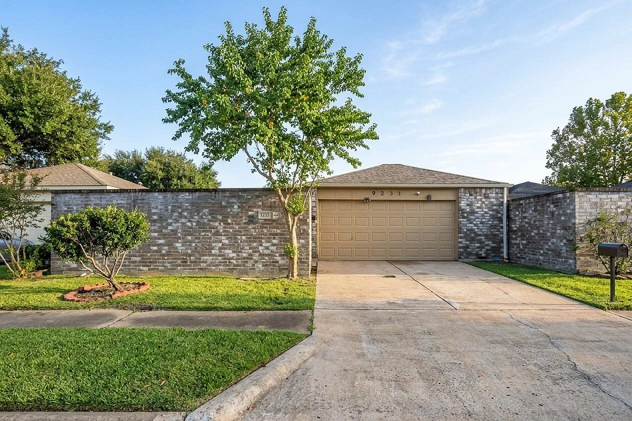 3 bed, 2.0 bath, 1634 sqft, $2,000 — Photo 1