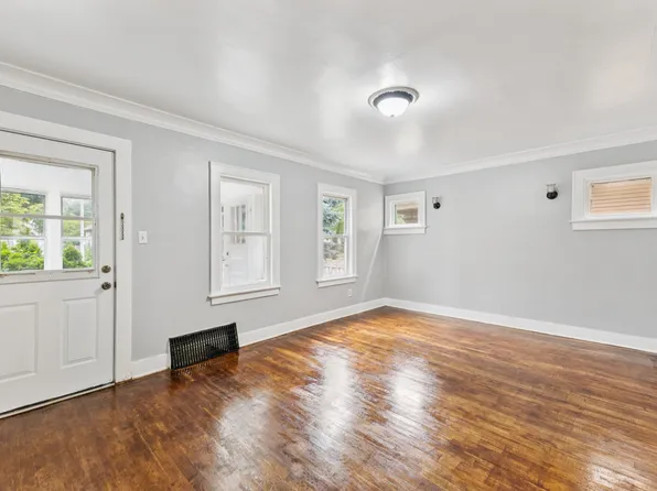 2657 N 55th St, Milwaukee, WI 53210