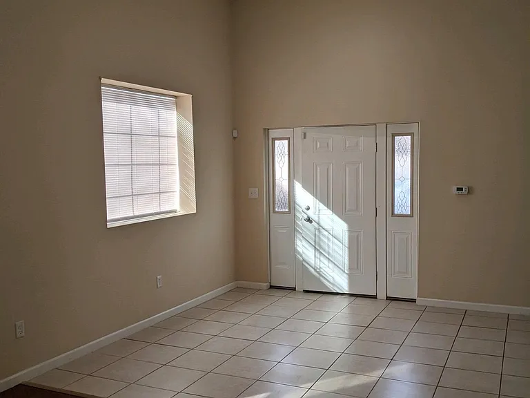 3326 Ruckle St — Photo 3