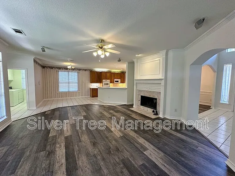 3200 Blenheim Ct — Photo 12
