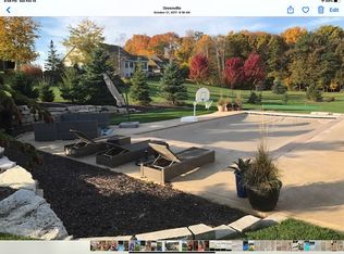 W7053 Rimrock Ln, Greenville, WI 54942