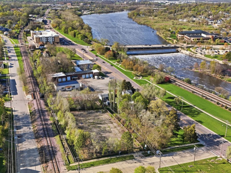 1st image of 164 Ludeka Pl