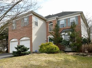 14 Purcell Rd, Bridgewater, NJ 08807