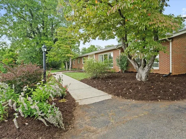 4117 Cravens Creek Rd SW, Roanoke, VA 24018