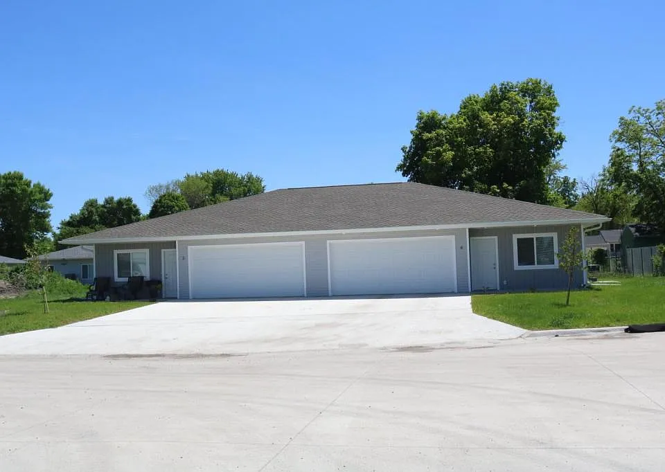 3 Reserve Ct