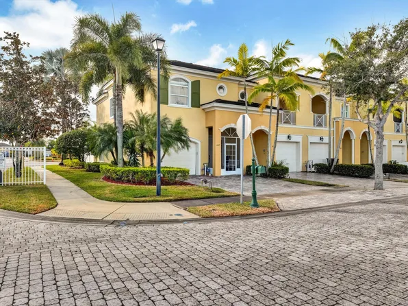 6145 NW Helmsdale Way, Port St Lucie, FL 34983