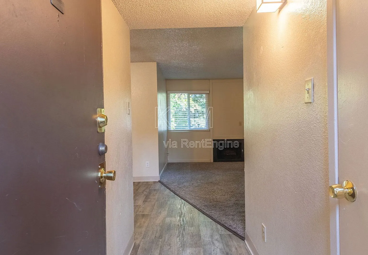 2 bed, 1.0 bath, 695 sqft, $1,395 — Photo 3