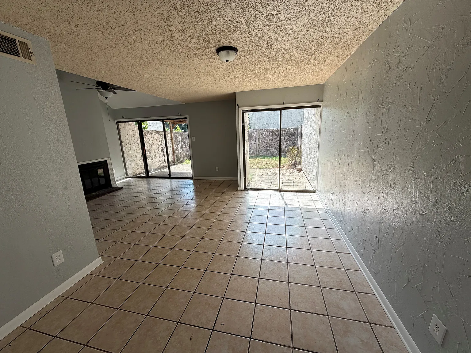 2 bed, 1.5 bath, 1200 sqft, $1,200 — Photo 4