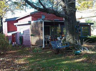 18 Cowells Beach Rd, Erie, PA 16511