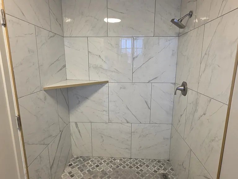 703 W Graham Ave #C — Photo 1