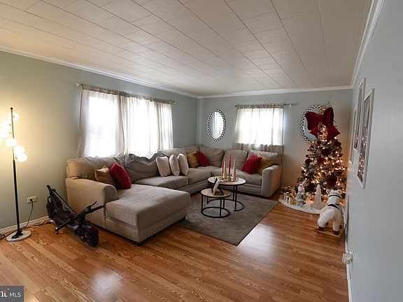 5th image of 1432 Liggett Ave