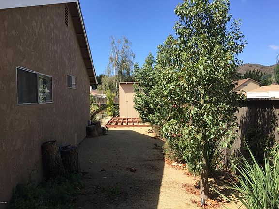 3rd image of 3903 S Camphor Ave