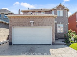 528 Fairview Rd W, Mississauga, ON L5B 3X1