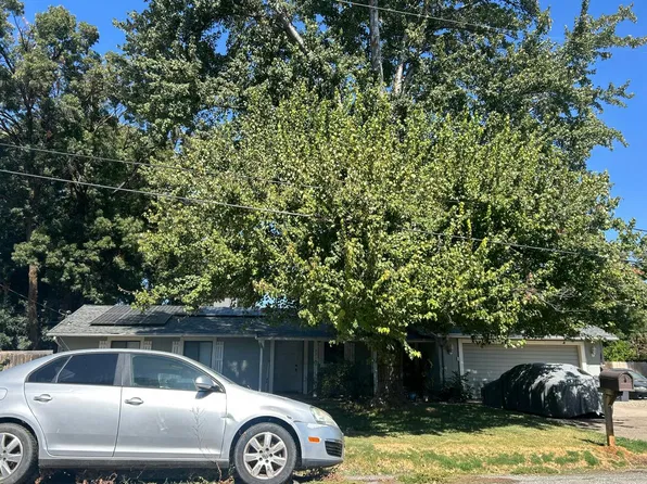 23140 Kitty St, Red Bluff, CA 96080