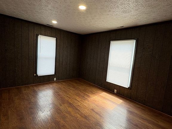 5th image of 285 Main St APT 2