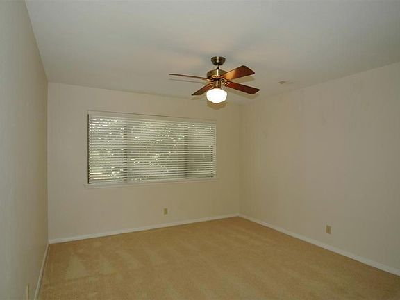 5th image of 16306 Brook Forest Dr