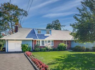14 Belvidere Pl, New Rochelle, NY 10805
