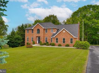 2384 Castlegreen Dr, Greencastle, PA 17225