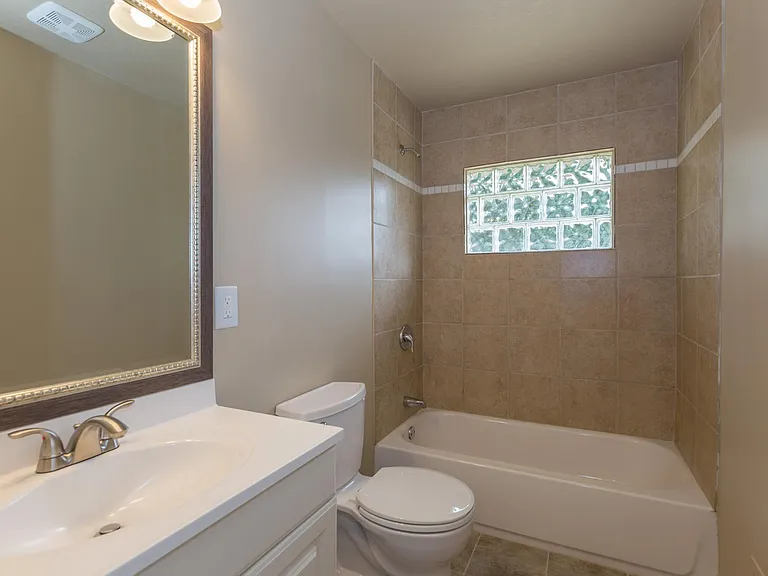 7001 NW Coronado St — Photo 5