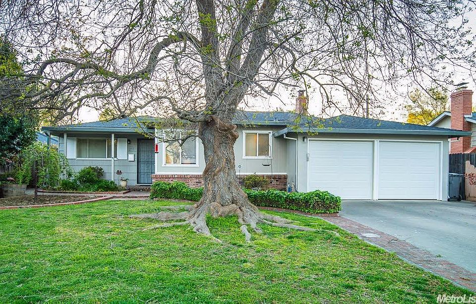 1st image of 204 Maedell Way