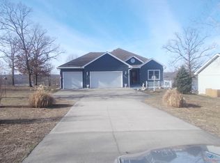 27967 Saddle Rd, Warsaw, MO 65355