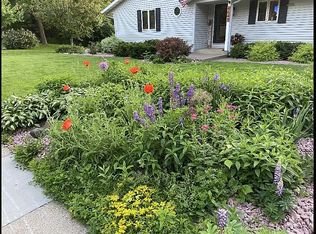 4648 Heritage Hills Dr, Bloomington, MN 55437