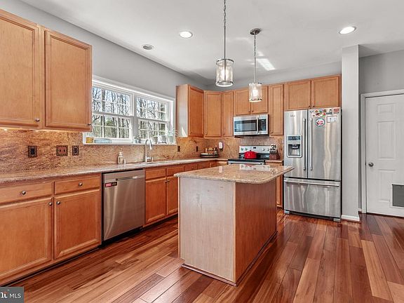 3rd image of 2424 Springbrook Ct