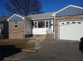 54 Christopher St, Providence, RI 02904