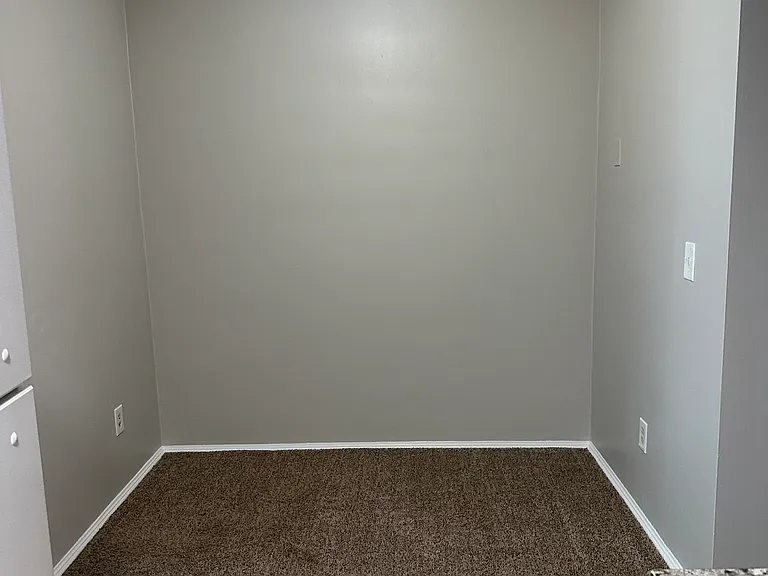 9495 Reading Rd — Photo 16