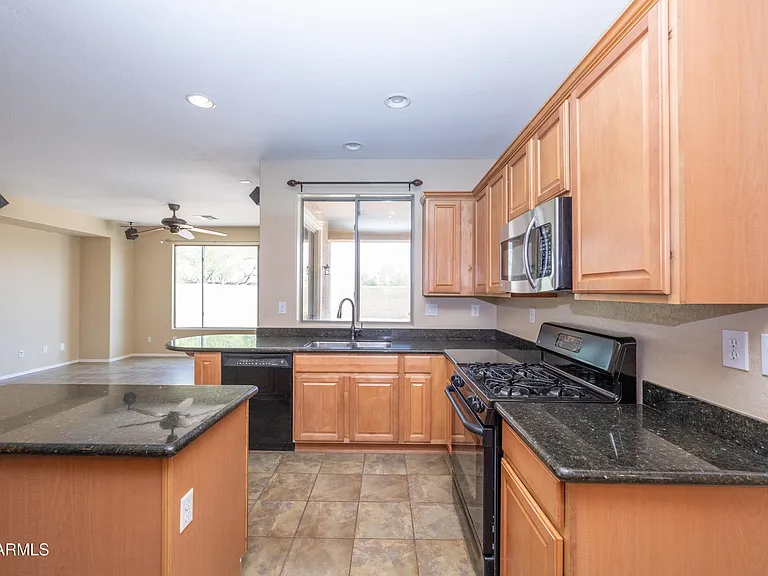2023 W Shackleton Dr — Photo 16