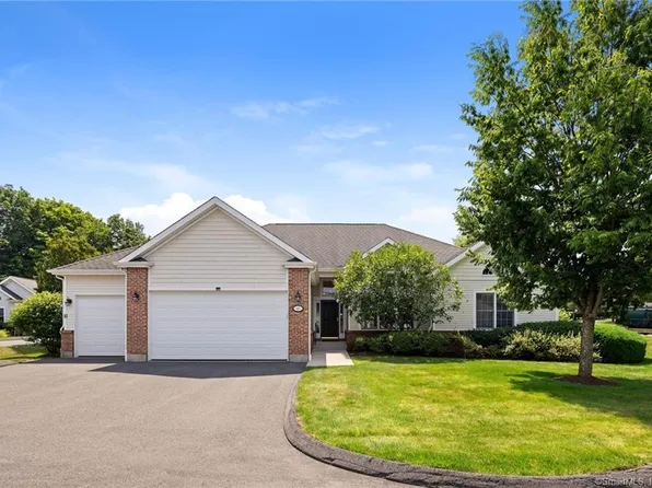 66 Jillian Circle #66, West Hartford, CT 06107