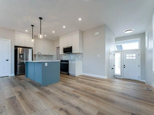 168 10th Ave SE, Drumheller, AB T0J 0Y6