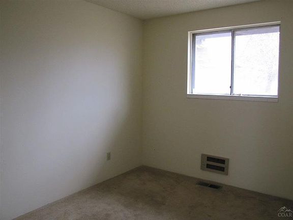 5th image of 840 SE 6th St