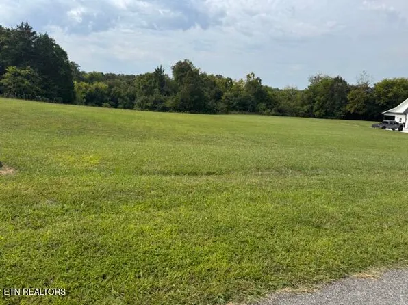 3438 Brigantine Cir, Louisville, TN 37777