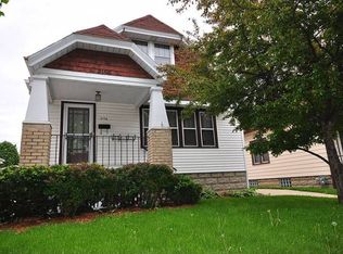 2156 S 98th St, West Allis, WI 53227