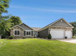 70407 Sunrise Dr, Edwardsburg, MI 49112