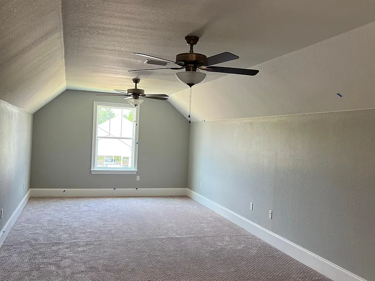 141 Benoit Cir — Photo 3
