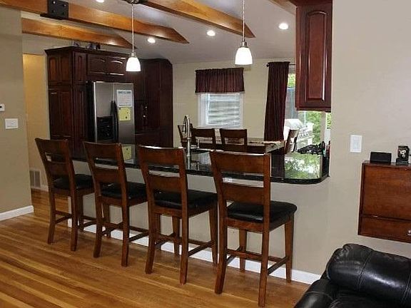 5th image of 22 Briarcliff Dr