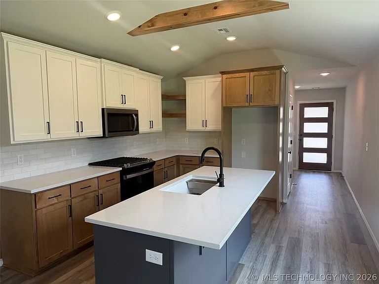 1640 E 140th Pl — Photo 5