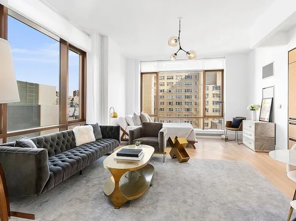 215 E 19th St APT 2G, New York, NY 10003