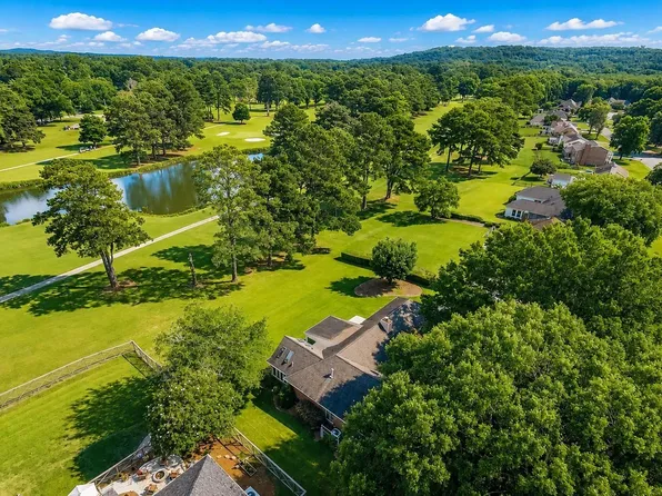 4520 Arrowhead Dr SE, Decatur, AL 35603