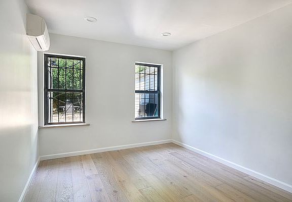 3rd image of 617 Mac Donough St #2