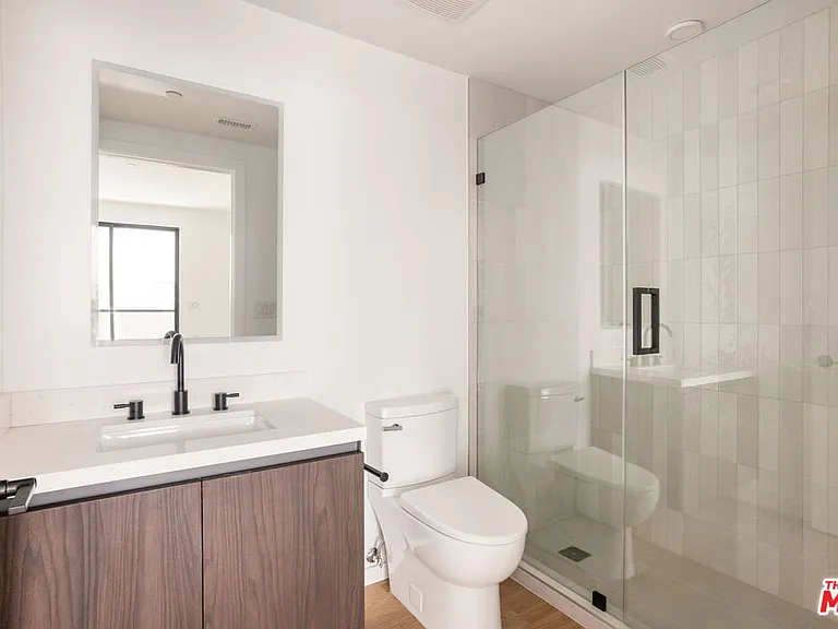2361 Fox Hills Dr #203 — Photo 17