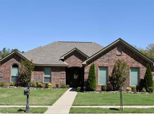 1104 Nature Way Dr, Benton, AR 72019