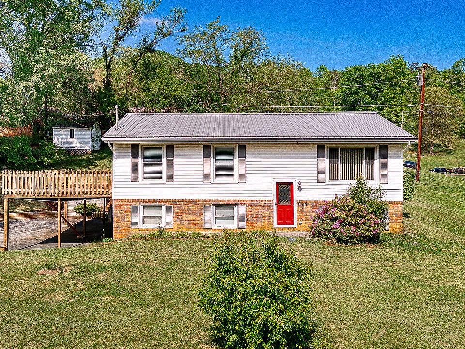 1st image of 1400 Forest View Dr