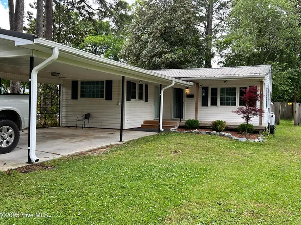 214 S Graham Street, Wallace, NC 28466