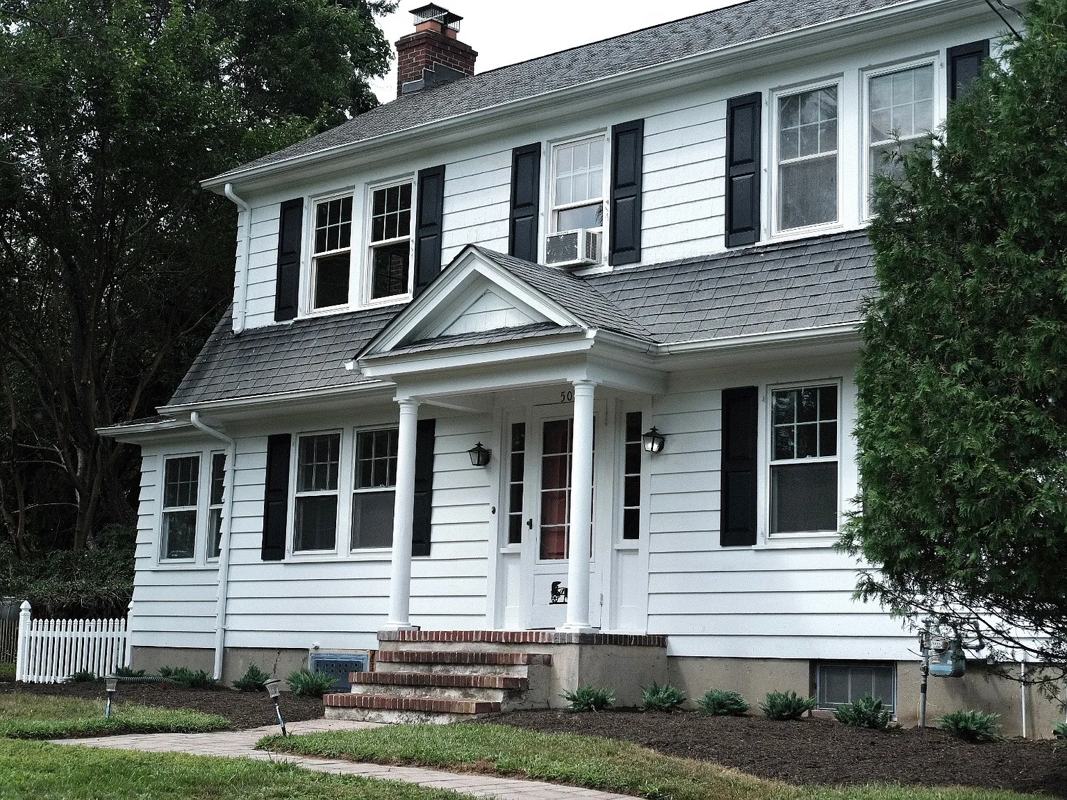 W Broadway, Port Jefferson — Photo 1