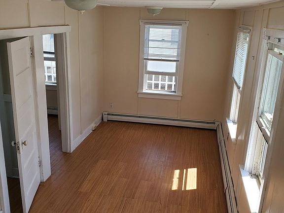 2nd image of 819 4th St