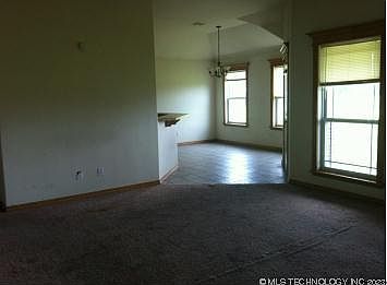 4th image of 13158 Bareback Dr
