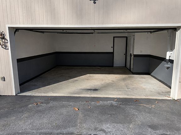 3rd image of 29920 W Randor Dr